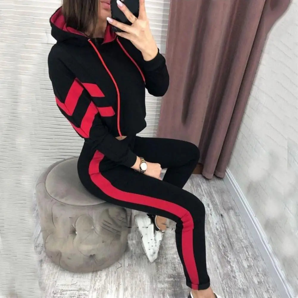 Conjunto Feminino com Capuz