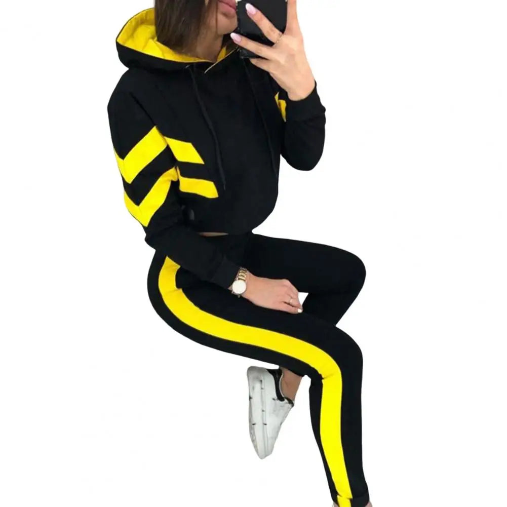 Conjunto Feminino com Capuz